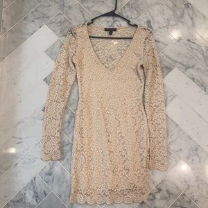 Mini/midi dress. Long sleeve